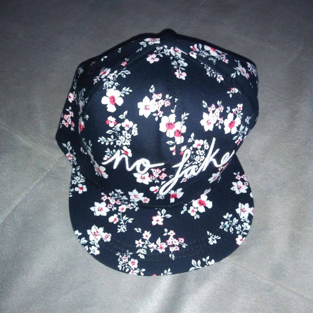 H&M No Fake Floral Black Cap Divided Unique Flowers Design Girls Ladies Womens